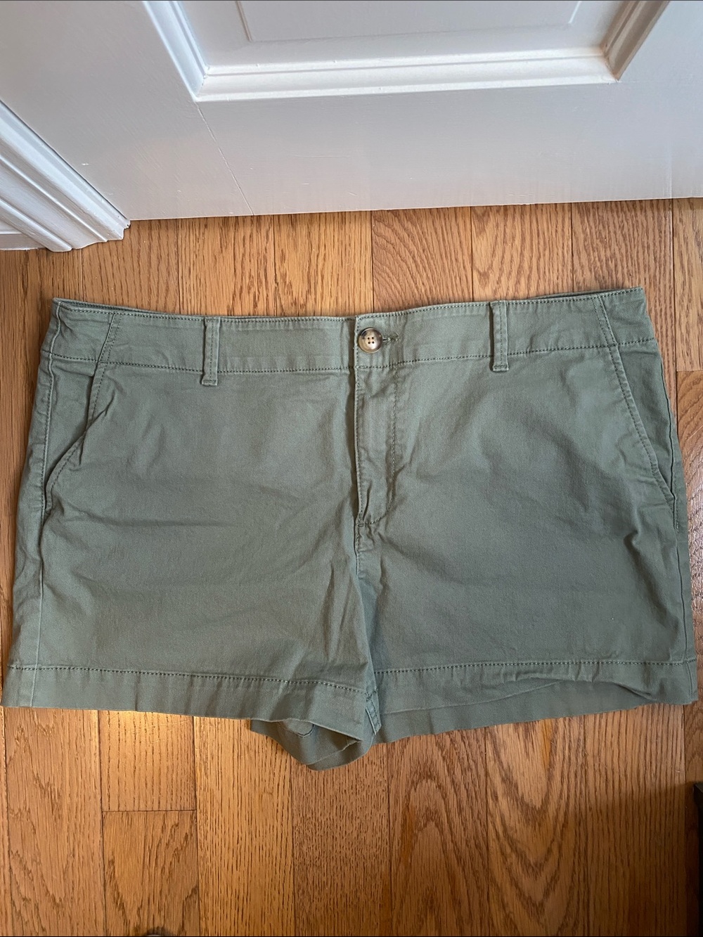 LOFT Olive Green Cotton The Monroe 4” Bermuda Shorts